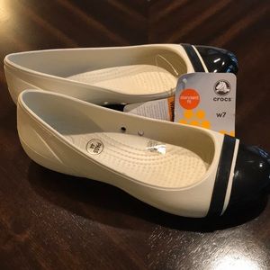CROCS Cap Toe Flats Sz 7
